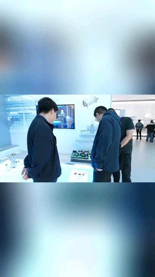 格力中央空调新品搭载光伏科技，节能效率再创新高